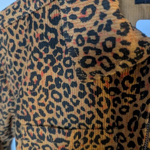 *SOLD*    NWT - Limited Edition Leopard Print Corduroy Zip Front Boiler Suit - Picture 5 of 7